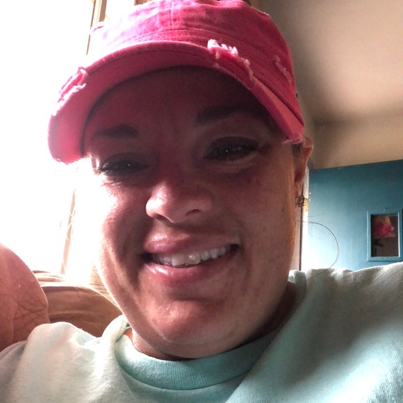 Meet your Posher, Kayla - Picture 1 of 1